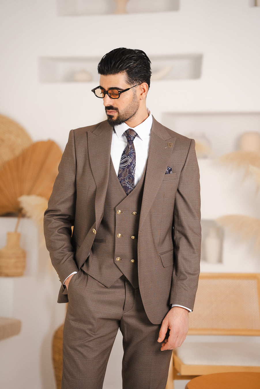 Costum Barbatesc, 3 piese, Sacou, Vesta si Pantalon, Textura Punctata, Maro PG0001