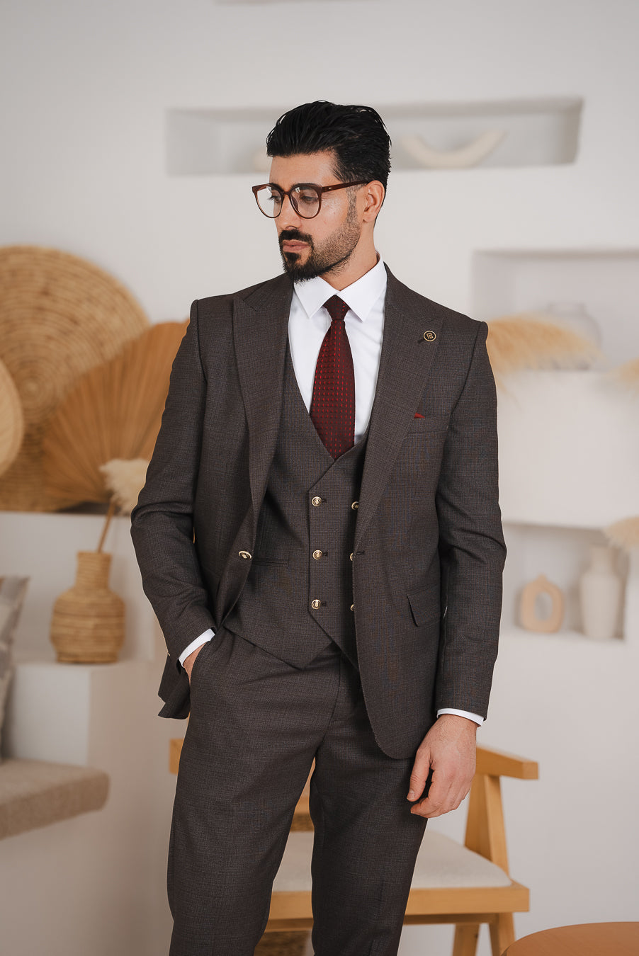 Costum Barbatesc, 3 piese, Sacou, Vesta si Pantalon, Textura Punctata, Maro Inchis PG0007
