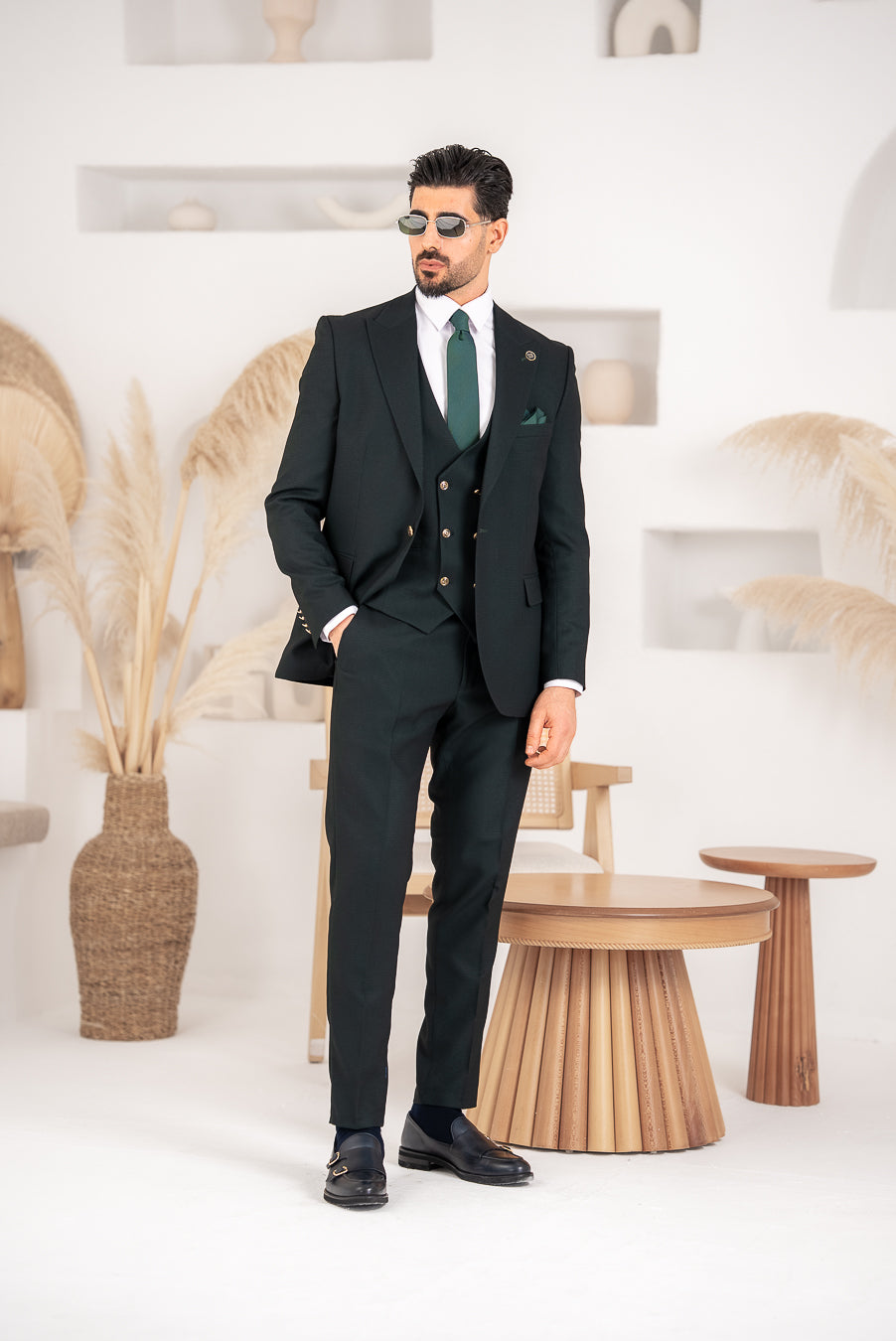 Costum Barbatesc, 3 piese, Sacou, Vesta si Pantalon, Textura Punctata, Verde Kaki Inchis PG0033