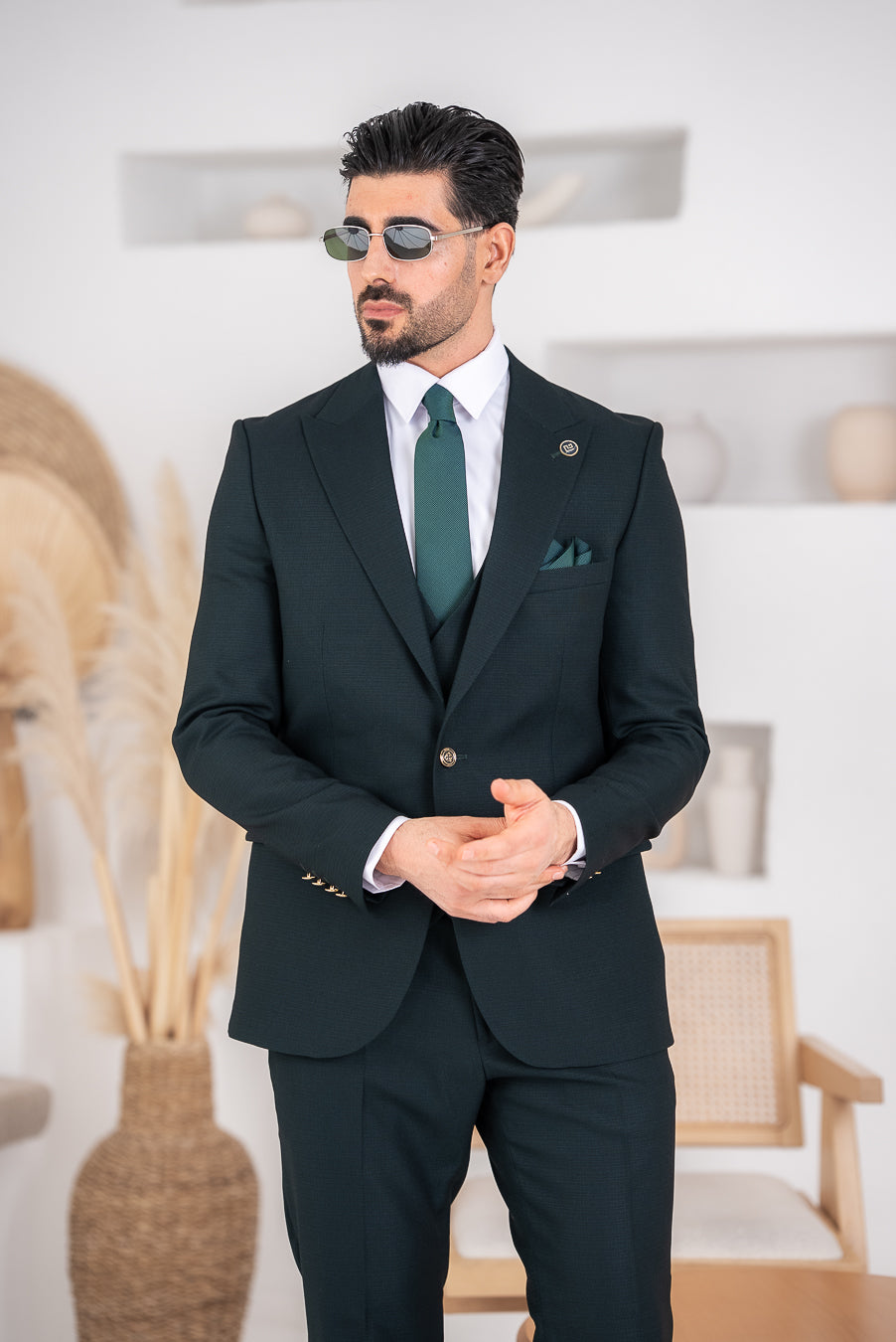 Costum Barbatesc, 3 piese, Sacou, Vesta si Pantalon, Textura Punctata, Verde Kaki Inchis PG0033