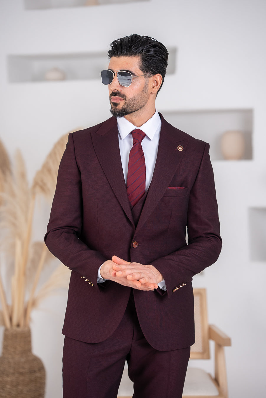 Costum Barbatesc, 3 piese, Sacou, Vesta si Pantalon, Textura Punctata, Bordo PG0034