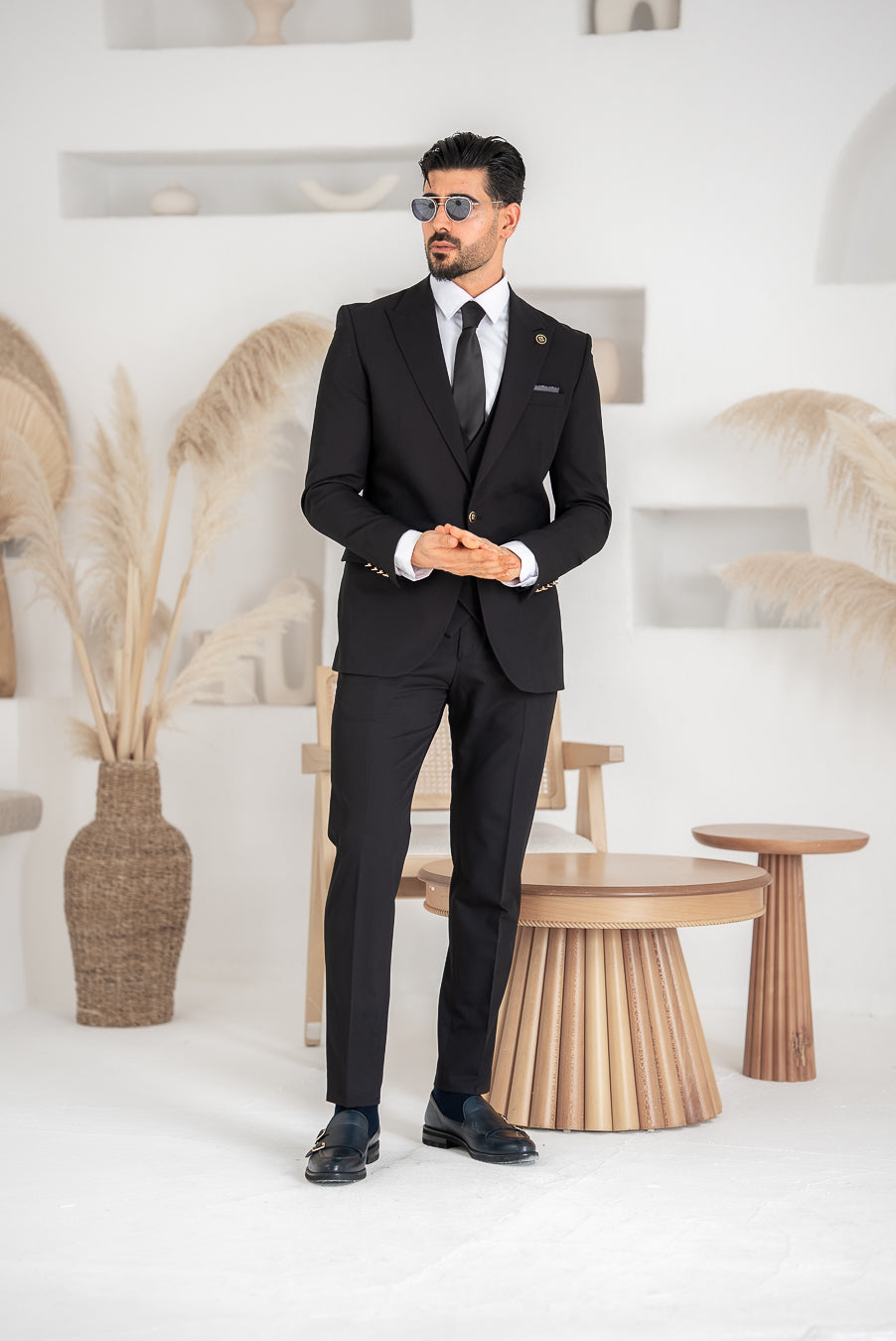Costum Barbatesc, 3 piese, Sacou, Vesta si Pantalon, material fin, Negru PG0041
