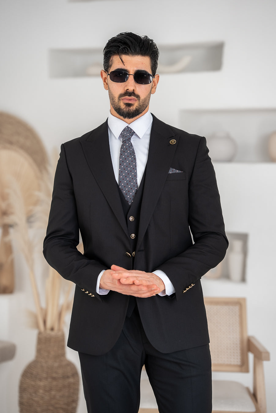 Costum Barbatesc, 3 piese, Sacou, Vesta si Pantalon, Material Textura Patratel, Negru PG0046