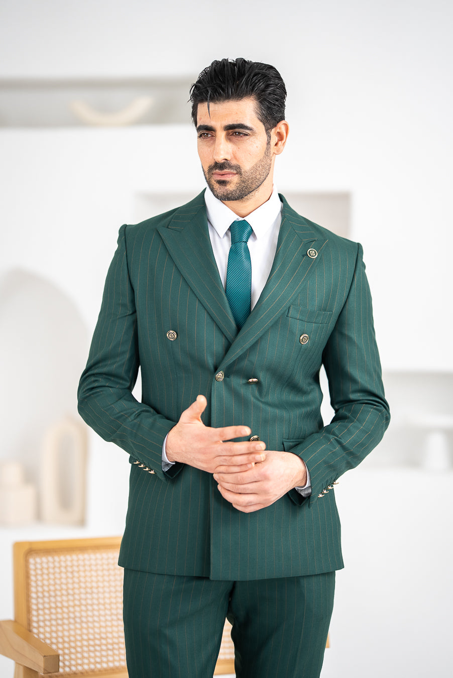 Costum Barbatesc, 2 piese, Sacou si Pantalon, Material Texturat cu Dungi Late, Nasturi Aurii, Verde Petrol PG0136