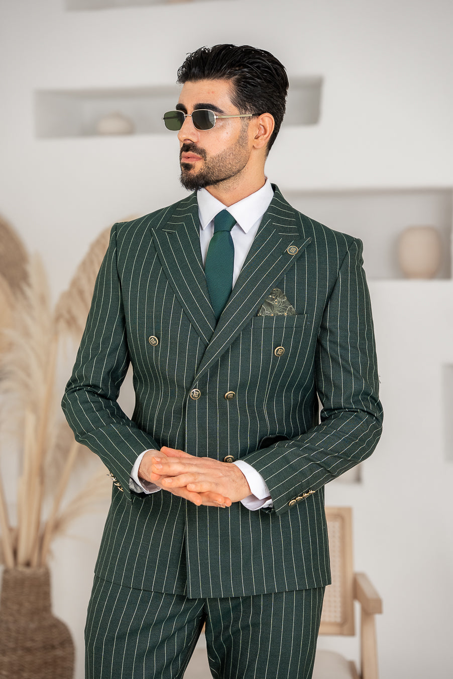 Costum Barbatesc, 2 piese, Sacou si pantalon, Material Texturat, Nasturi Aurii, Verde PG0059