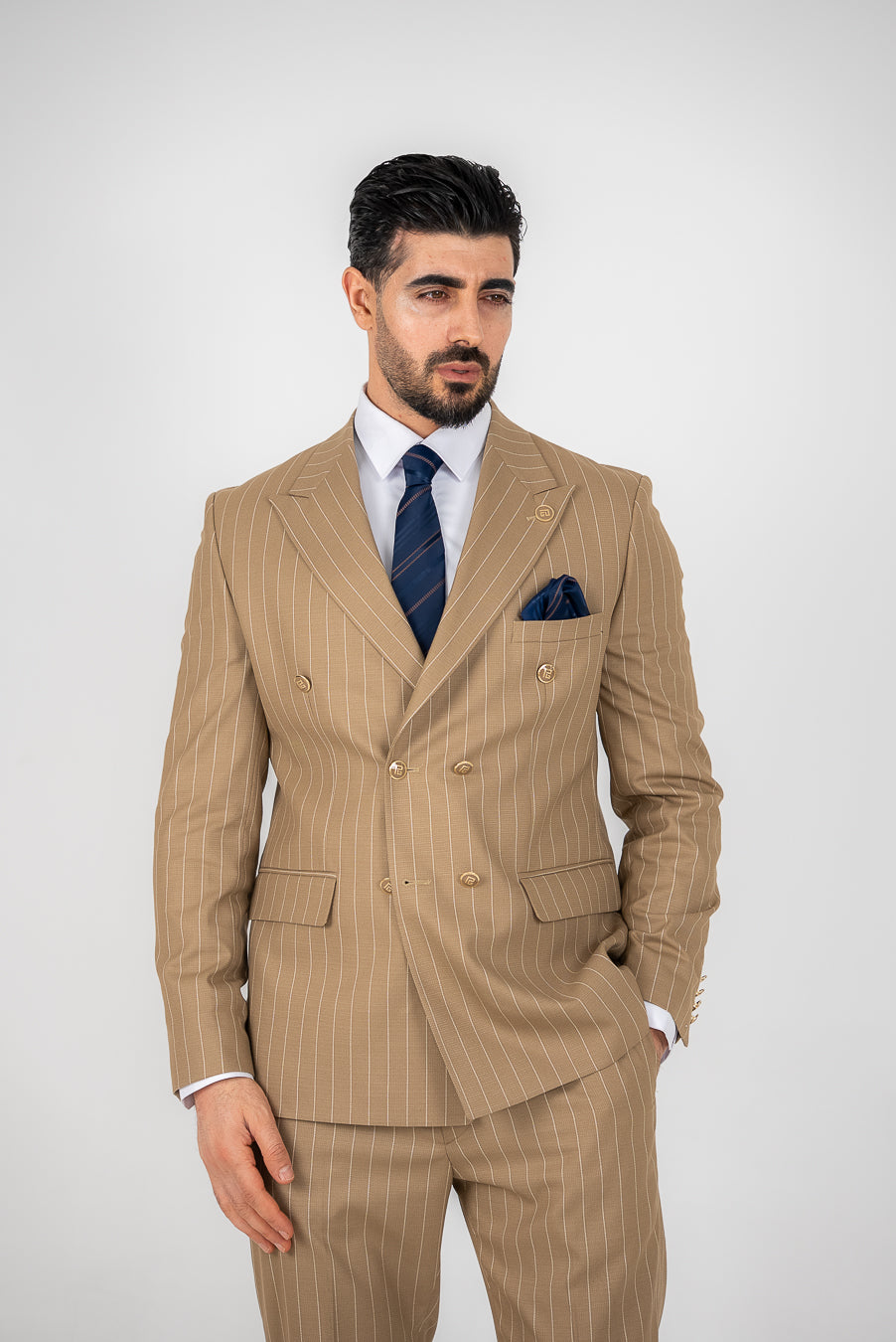 Costum Barbatesc, 2 piese, Sacou si pantalon, Material Texturat, Nasturi Aurii, Caramel PG0060