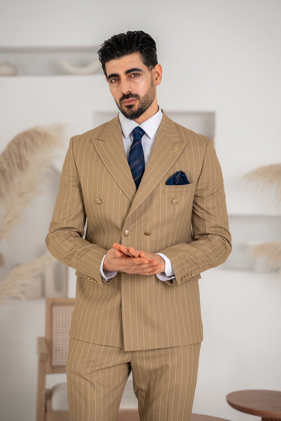 Costum Barbatesc, 2 piese, Sacou si pantalon, Material Texturat, Nasturi Aurii, Caramel PG0060