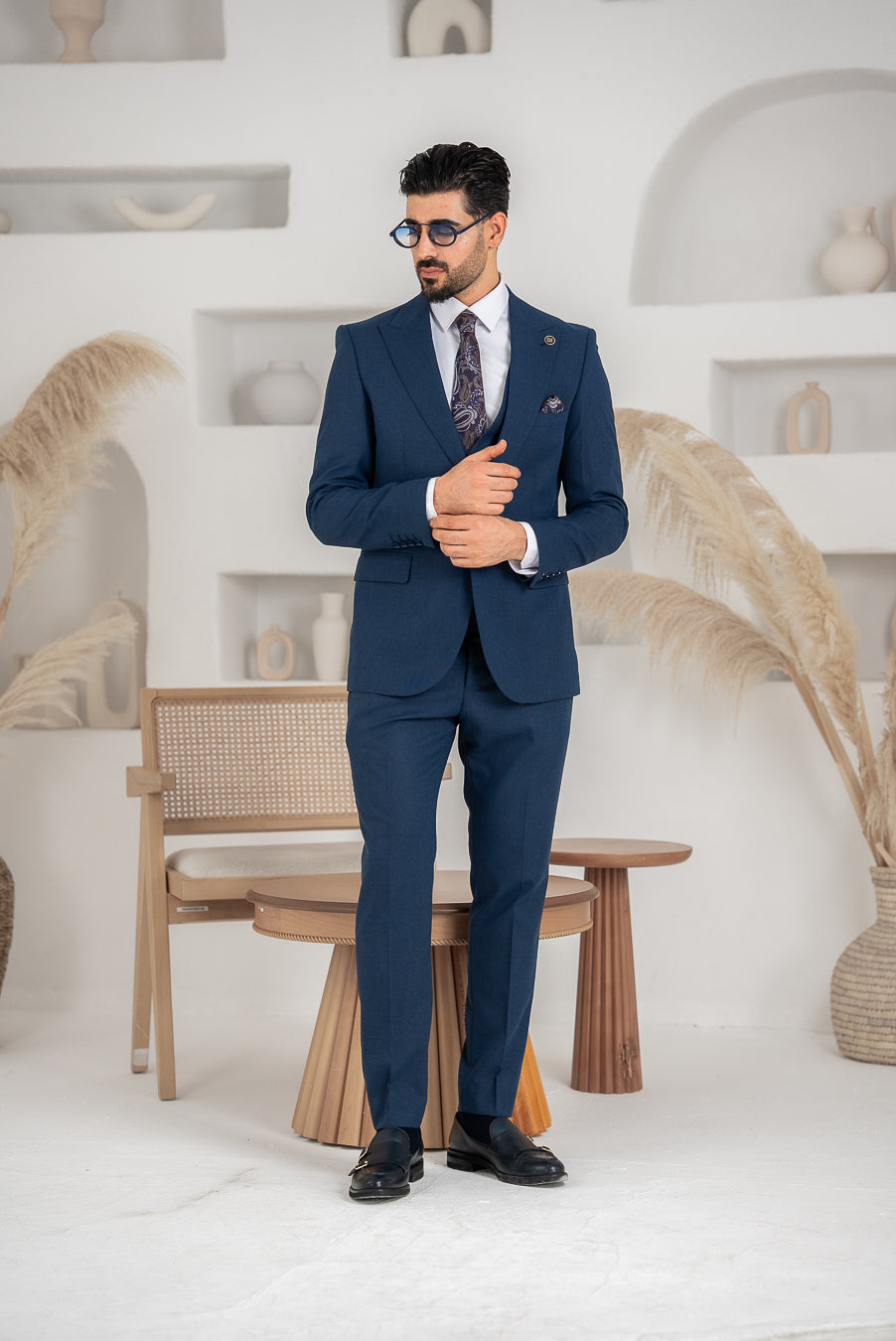 Costum Barbatesc, 3 piese, Sacou si Vesta si Pantalon, Material Texturat, Nasturi din Plastic, Parlament PG0080