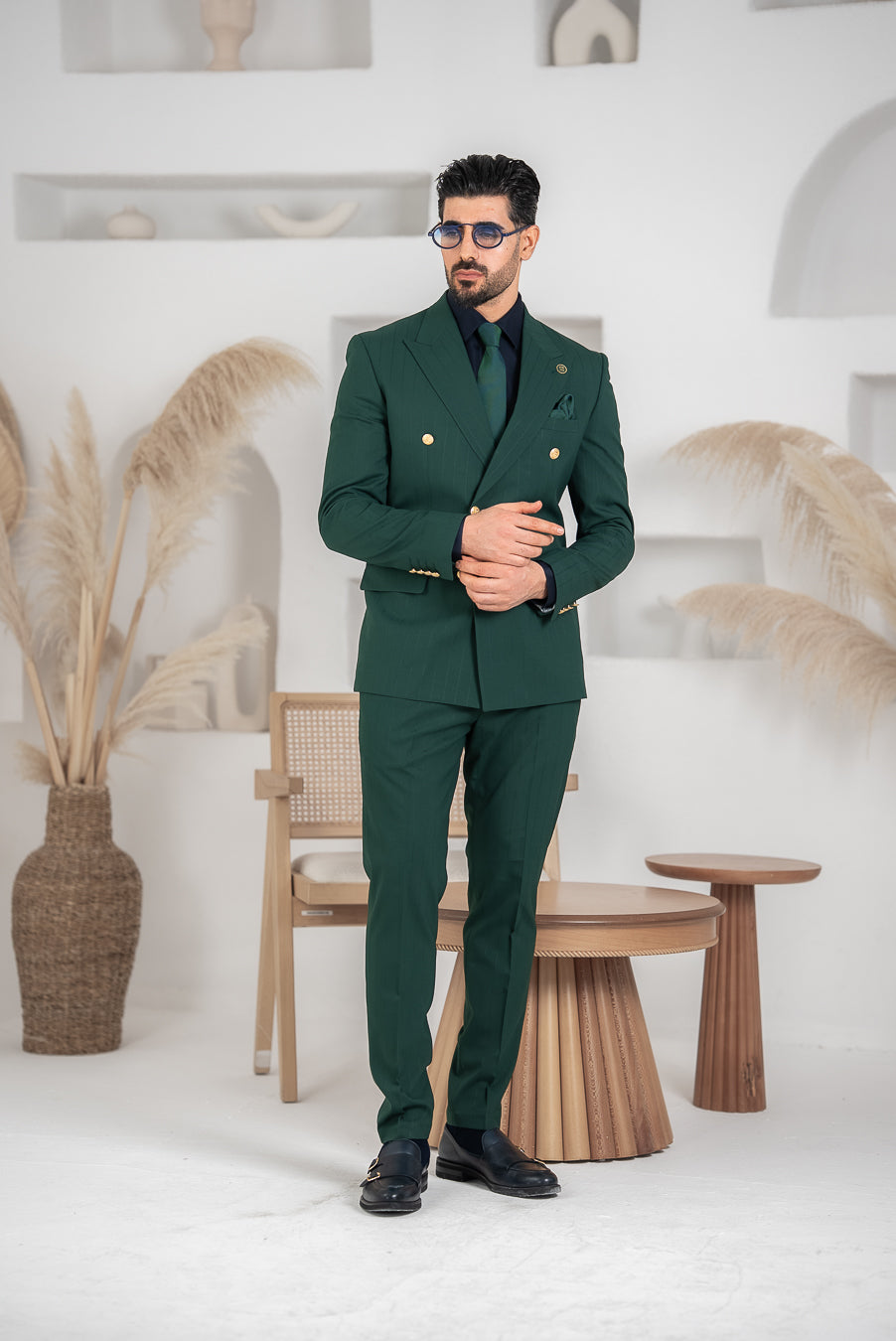 Costum Barbatesc, 2 piese, Sacou si pantalon, Material Fin, Nasturi Aurii, Verde Smarald PG0070
