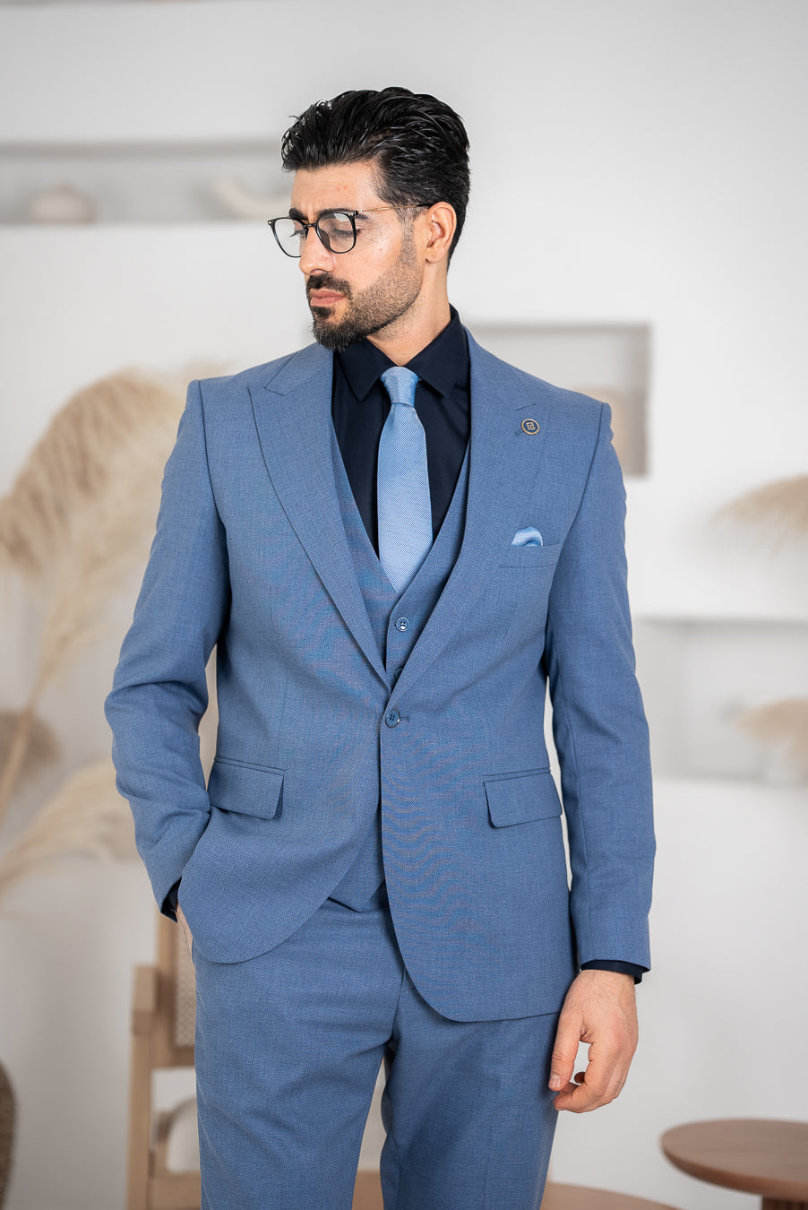 Costum Barbatesc, 3 piese, Sacou si Vesta si Pantalon, Material Texturat, Nasturi din Plastic, Bleo PG0082