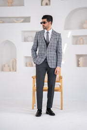 Costum Barbatesc, 3 piese, Sacou, Vesta si Pantalon,culoarea gri deschis in carouri, PG0147
