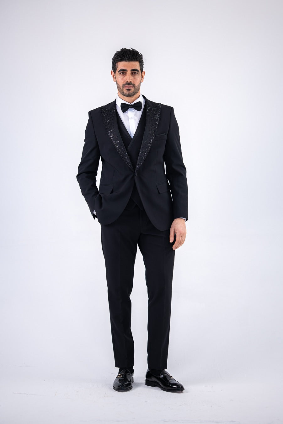 Costum elegant de ceromonie, 4 piese, sacou,vesta,papion si pantalon,detalii cu pietre,PG0162