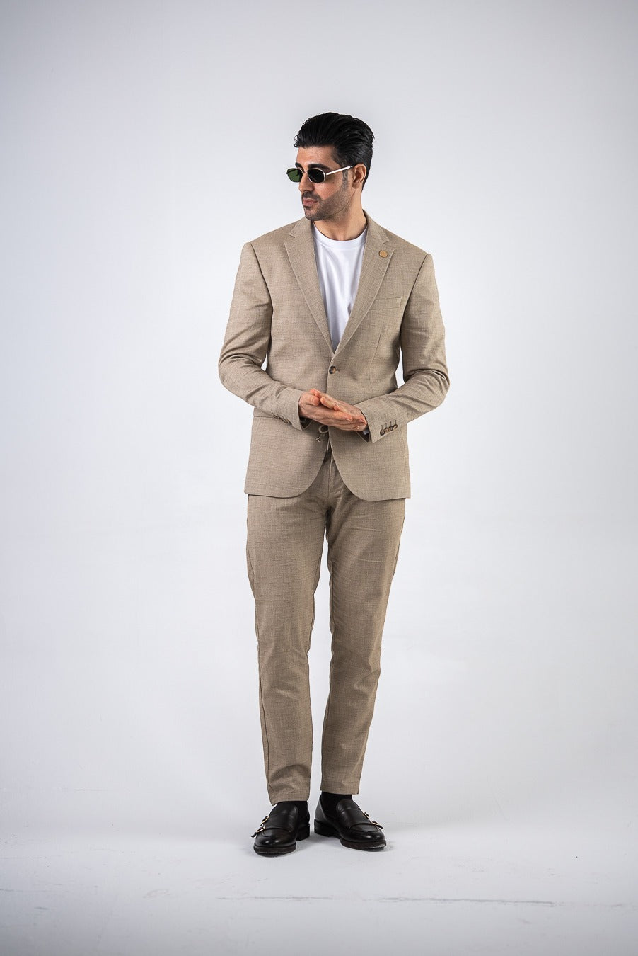 Costum barbatesc de vara, 2 piese, pantalon si sacou, culoarea bej nuca,PG0171