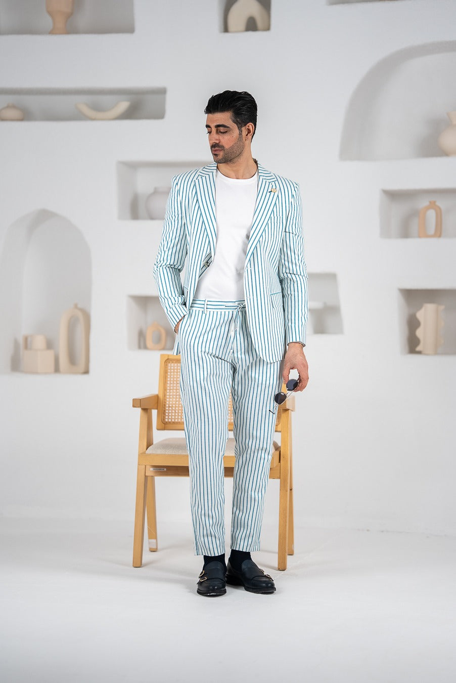 Costum barbatesc de vara, 2 piese sacou si pantalon, nuanta  Verde Mint cu dungi, PG0095