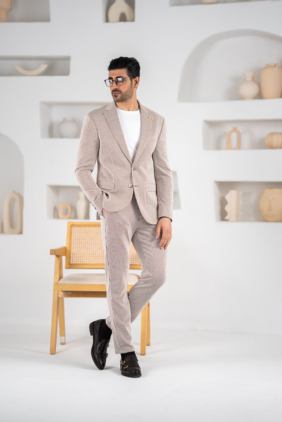 Costum barbatesc de vara, 2 piese sacou si pantalon , nuanta maro-bej.PG0099