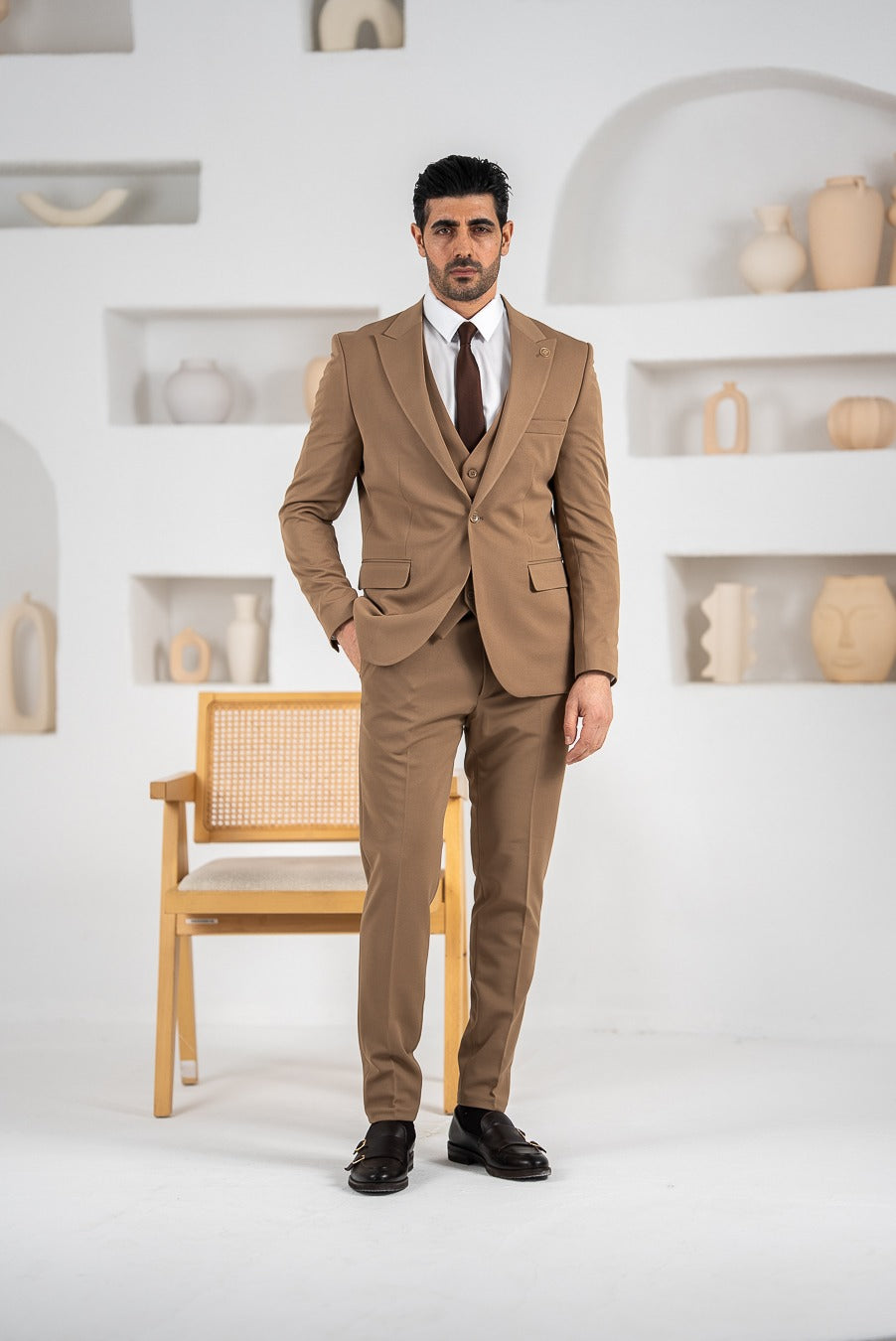 Costum Barbatesc, 3 piese, Sacou si Vesta si Pantalon,nuanta maro-tabac,PG0115