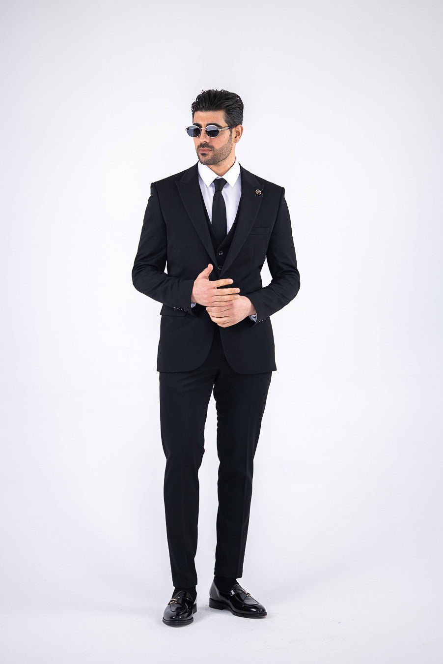 Costum Barbatesc, 3 piese, Sacou si Vesta si Pantalon,culoarea negru intens,marimi mariPG0150