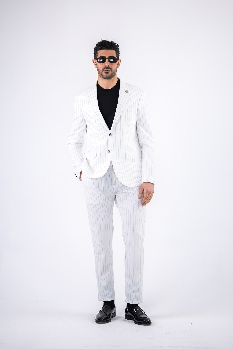 Costum barbatesc de vara, 2 piese, pantalon si sacou, culoarea alb perlat cu dungi fine,PG0152