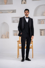Costum elegant de ceromonie, 4 piese, sacou,vesta,papion si pantalon,detalii cu pietre, guler satinat,PG0155