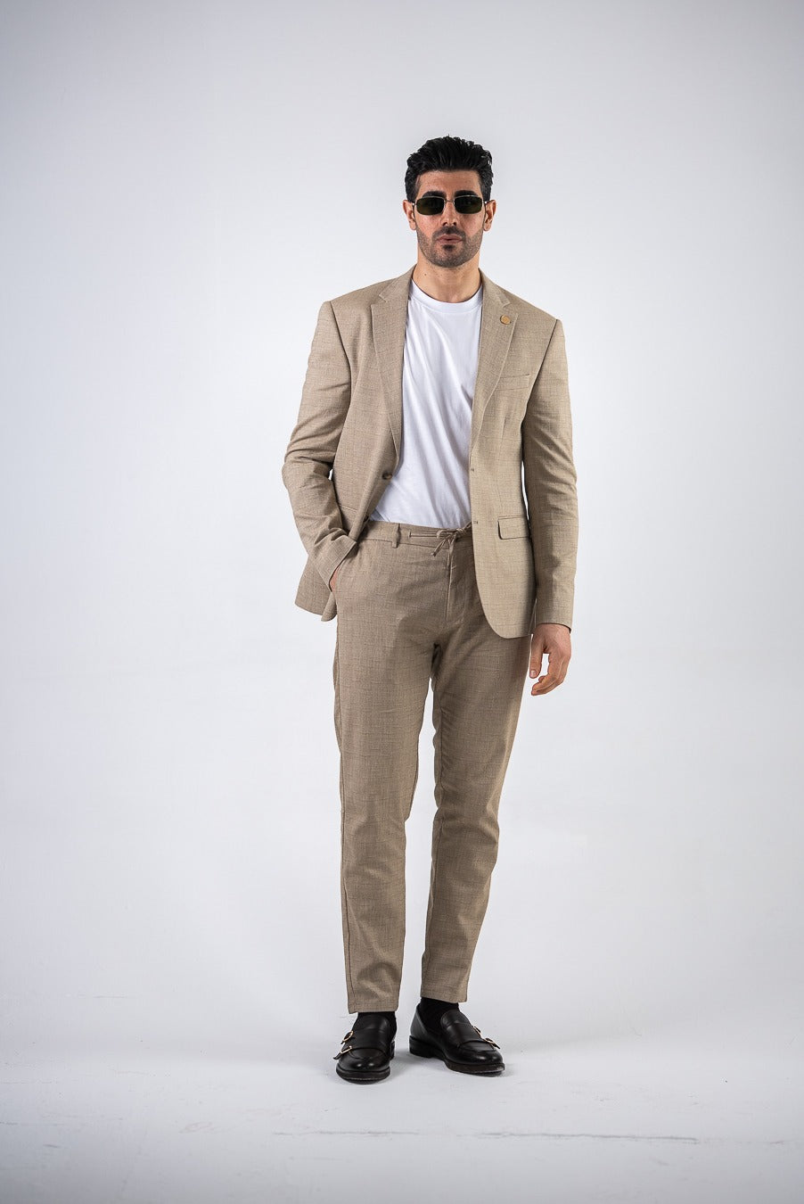 Costum barbatesc de vara, 2 piese, pantalon si sacou, culoarea bej nuca,PG0171