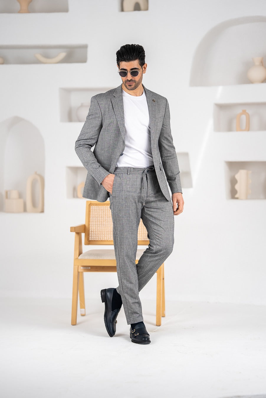 Costum barbatesc de vara, 2 piese, pantalon si sacou, culoarea gri mediu,PG0187